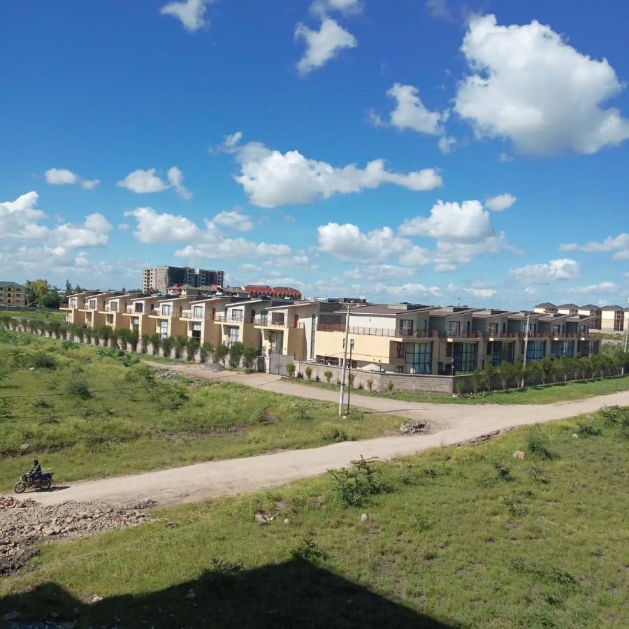 Terminal Homestay Mlolongo Екстер'єр фото